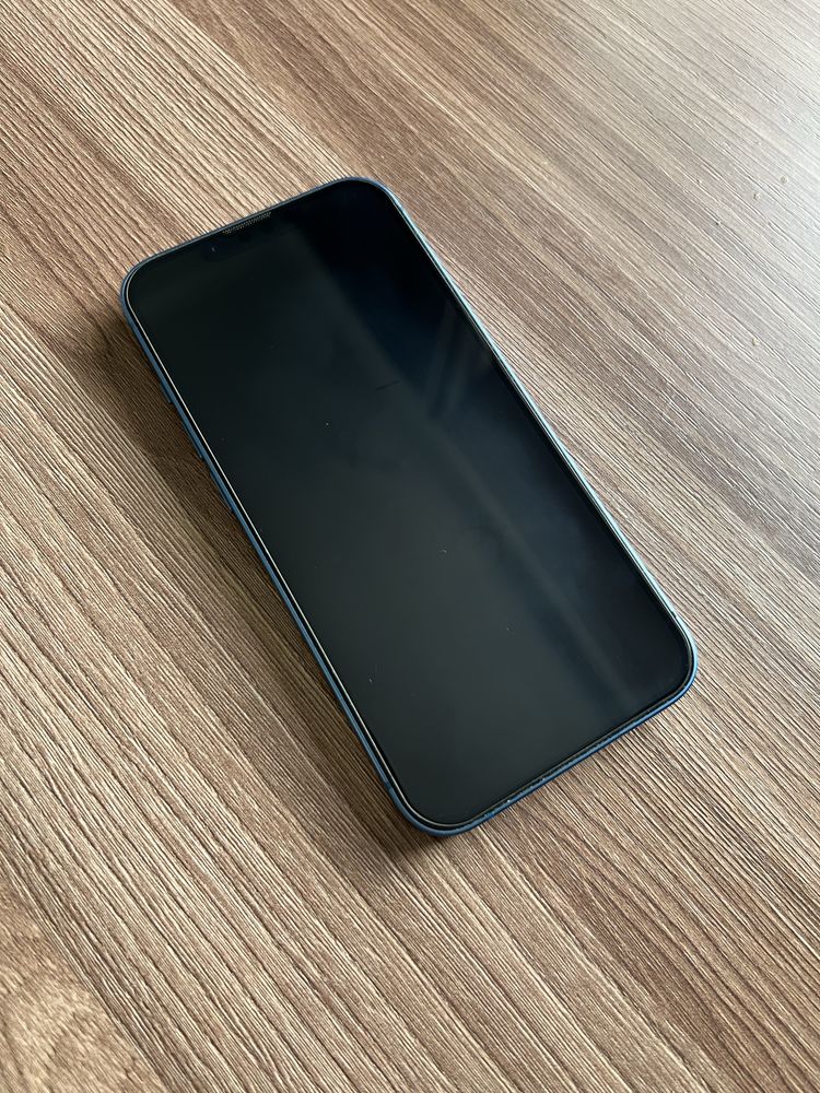 Продам iPhone 13 на 512 Гб