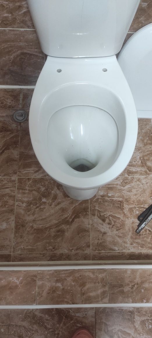 Унитаз  Sanita без бачка продам