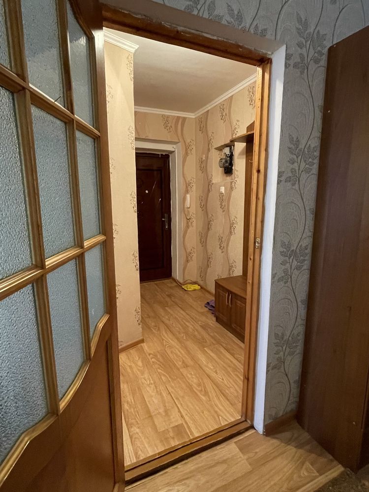 1 ком в центре по Азаттык