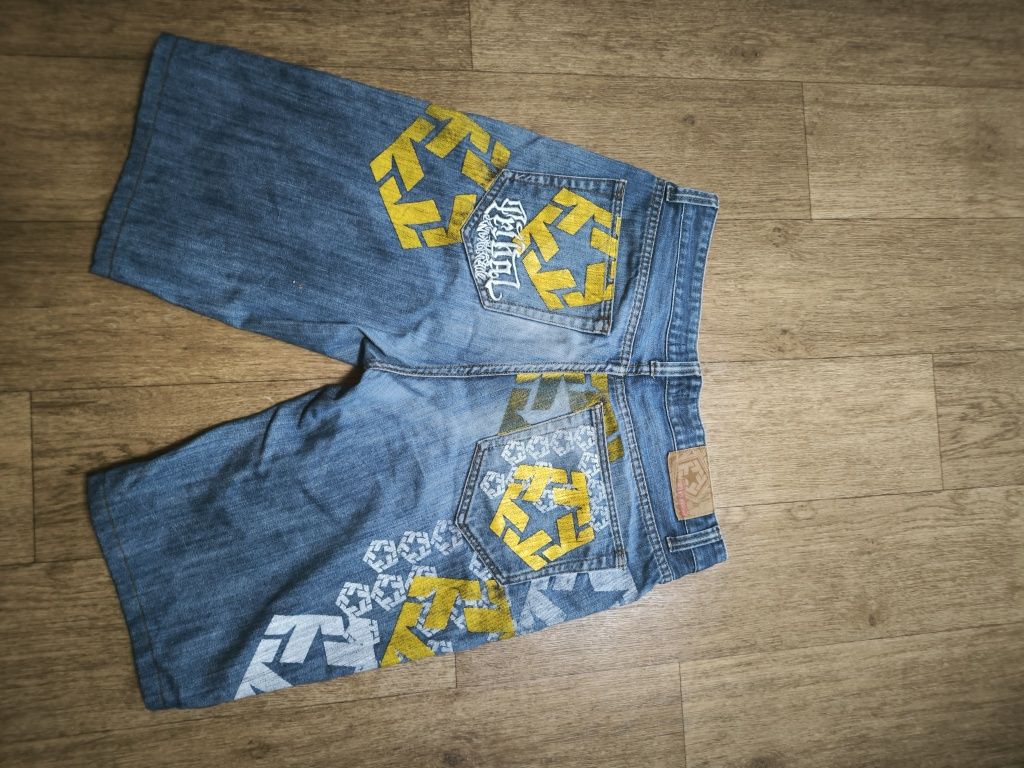 Продам джинсовые ретро шорты Tribal