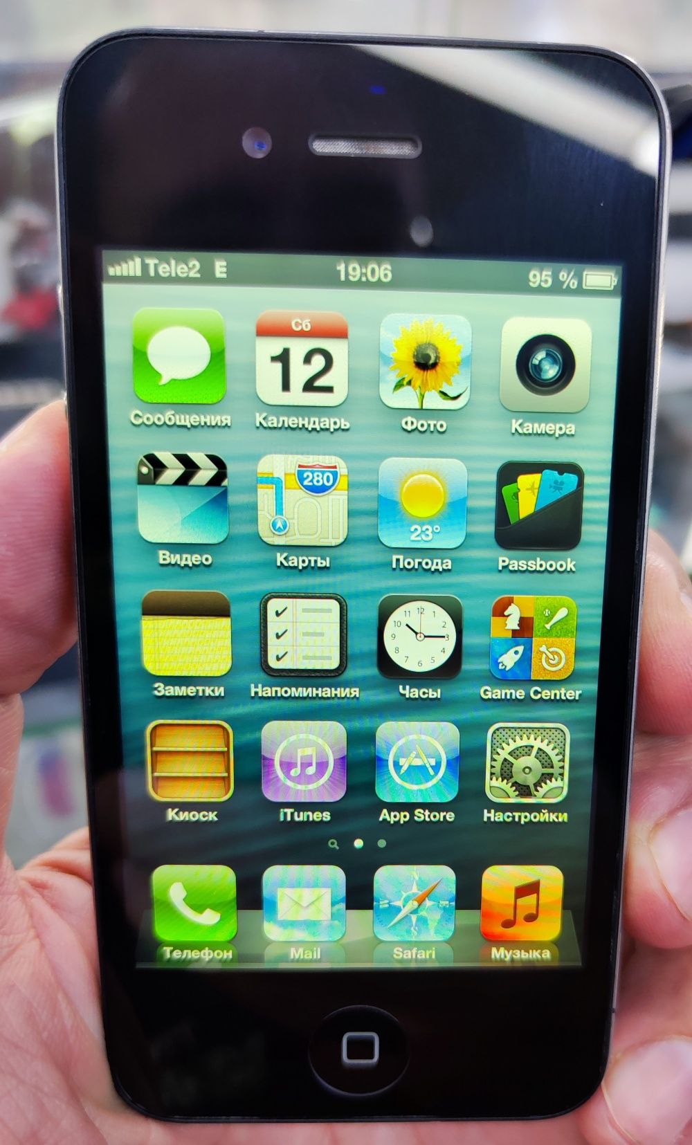 iPhone 4 8gb Original 30000тысяч