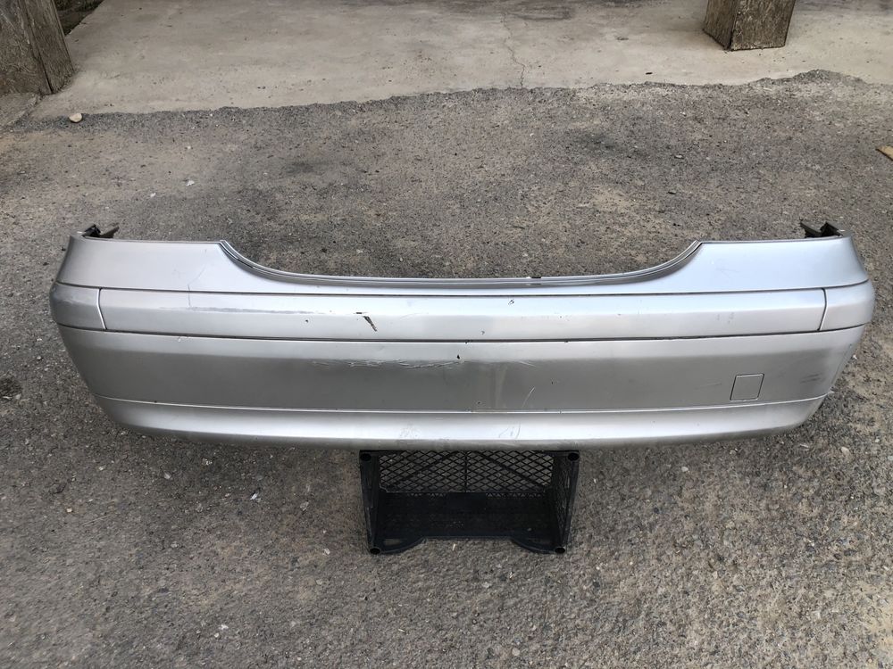 Задний бампер на w203 мерседес.