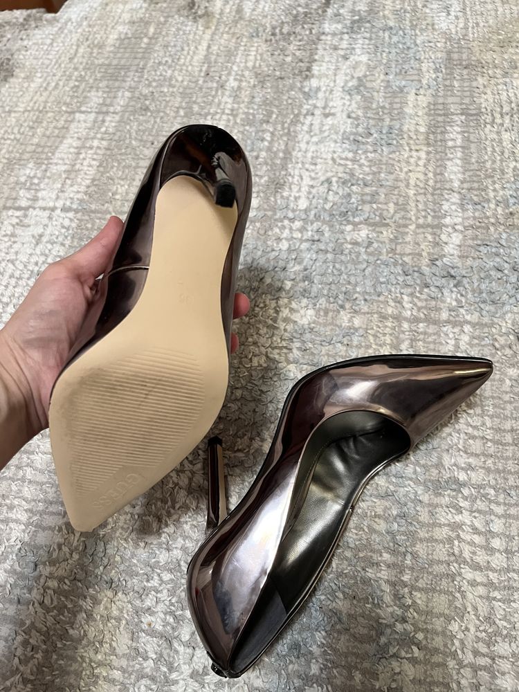Продам туфри guess, 35 размер