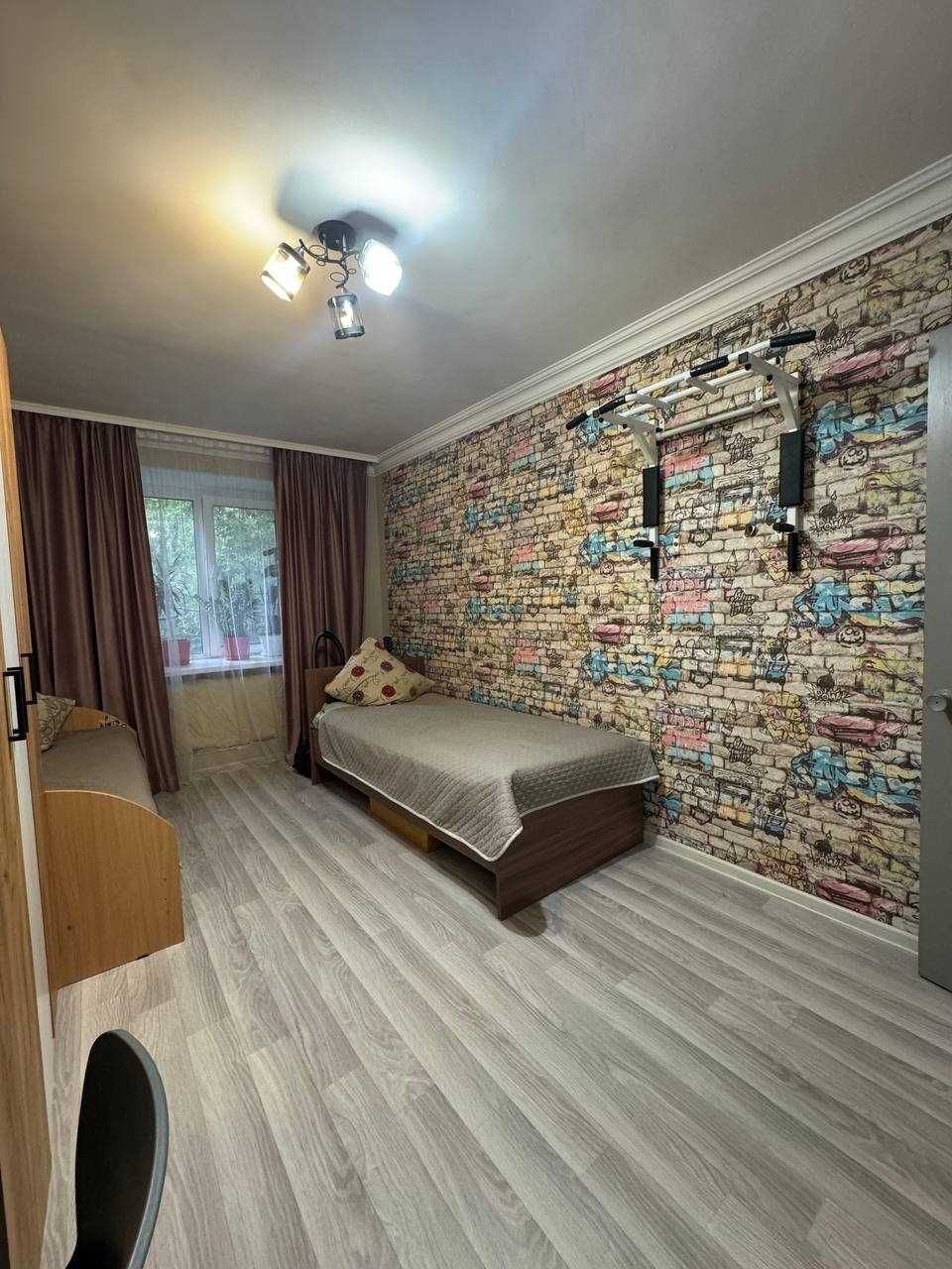 Продам 2 к.кв. по Жургенова
