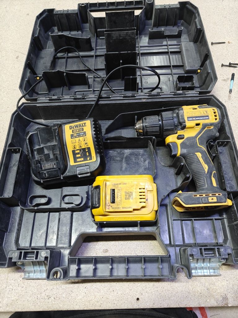 DeWalt 50000 тг жаксы жагдайда ыстеп тур кнопкасы