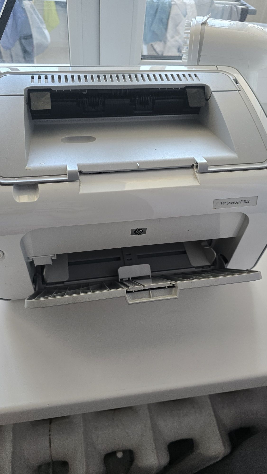 Принтер HO LaserJet P1102