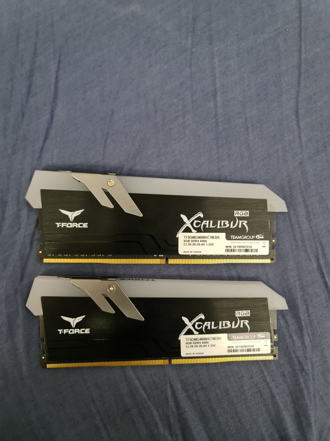 Озу 16GB DDR4 4000
