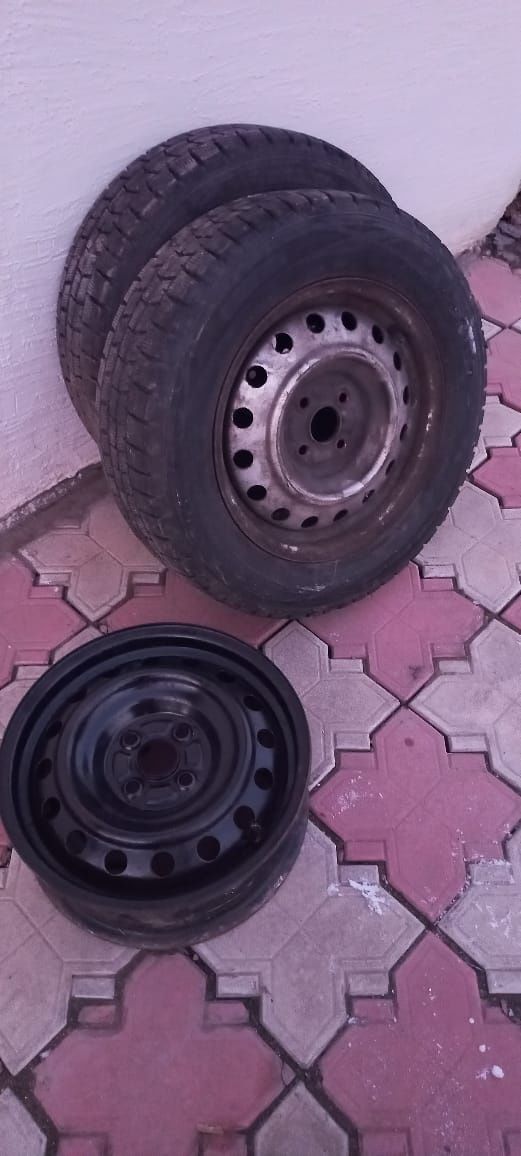 Продам зимние шины