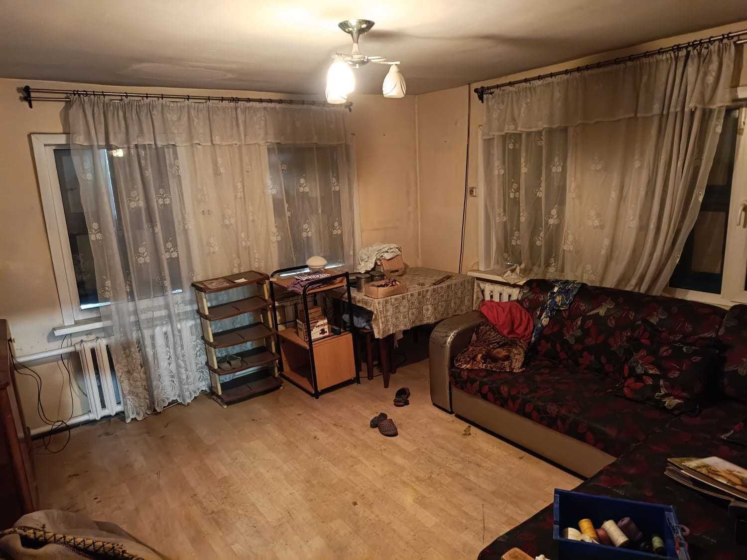 Продам 3- комнатный дом с участком в районе церкви