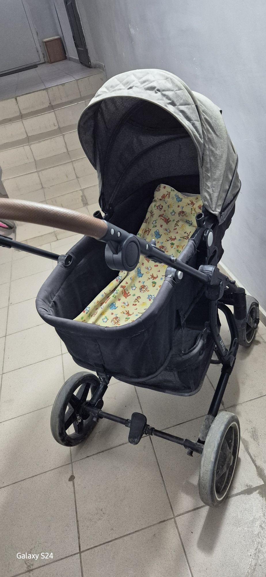 Срочно продам коляску