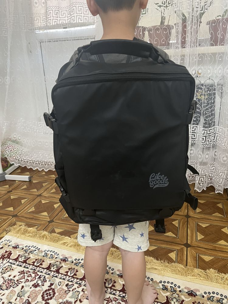 Рюкзаки продаются