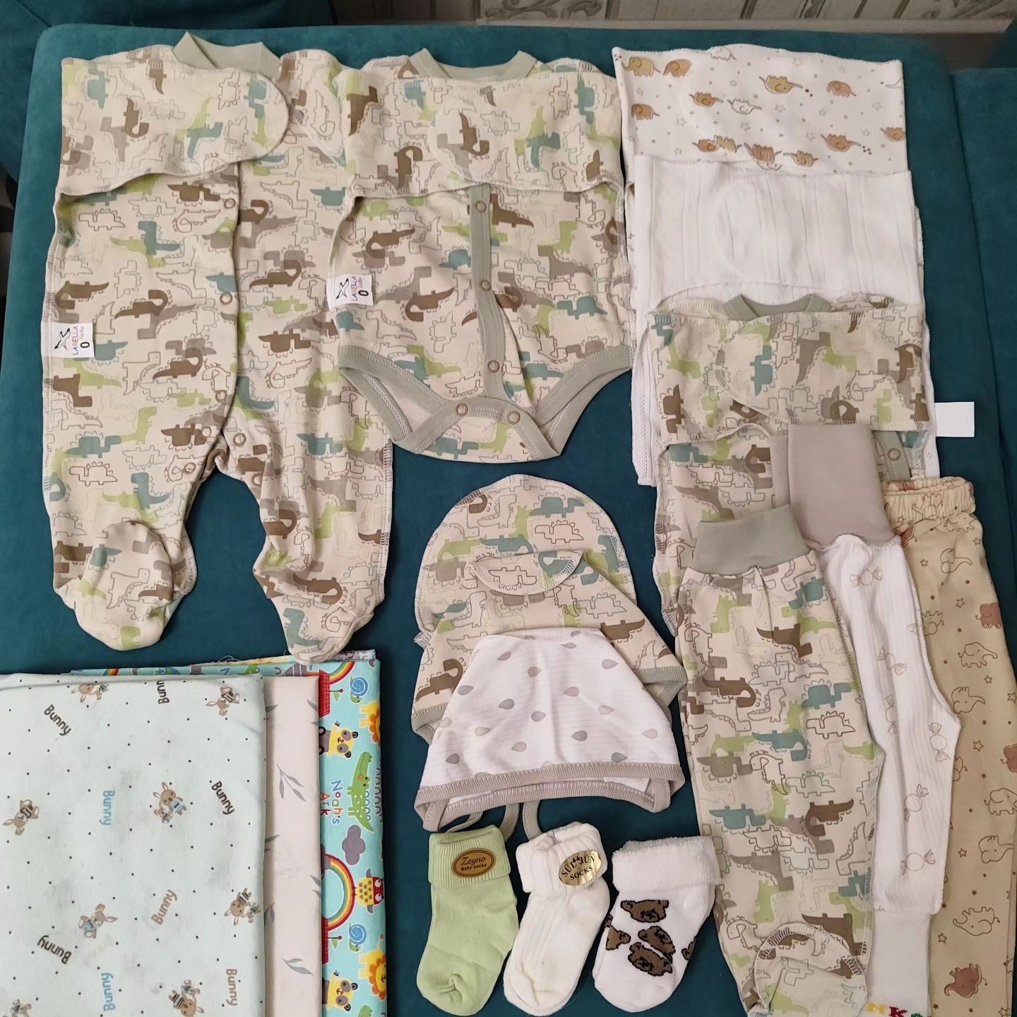 Сумка в роддом, подгузники, одежда для новорожденных