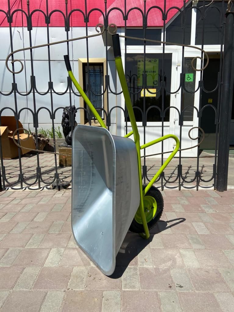 Тачка, тележка усиленная, строительная, оцинкованное корыто