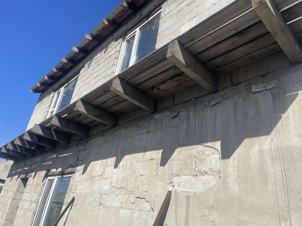 Продаю два дома по цене одного