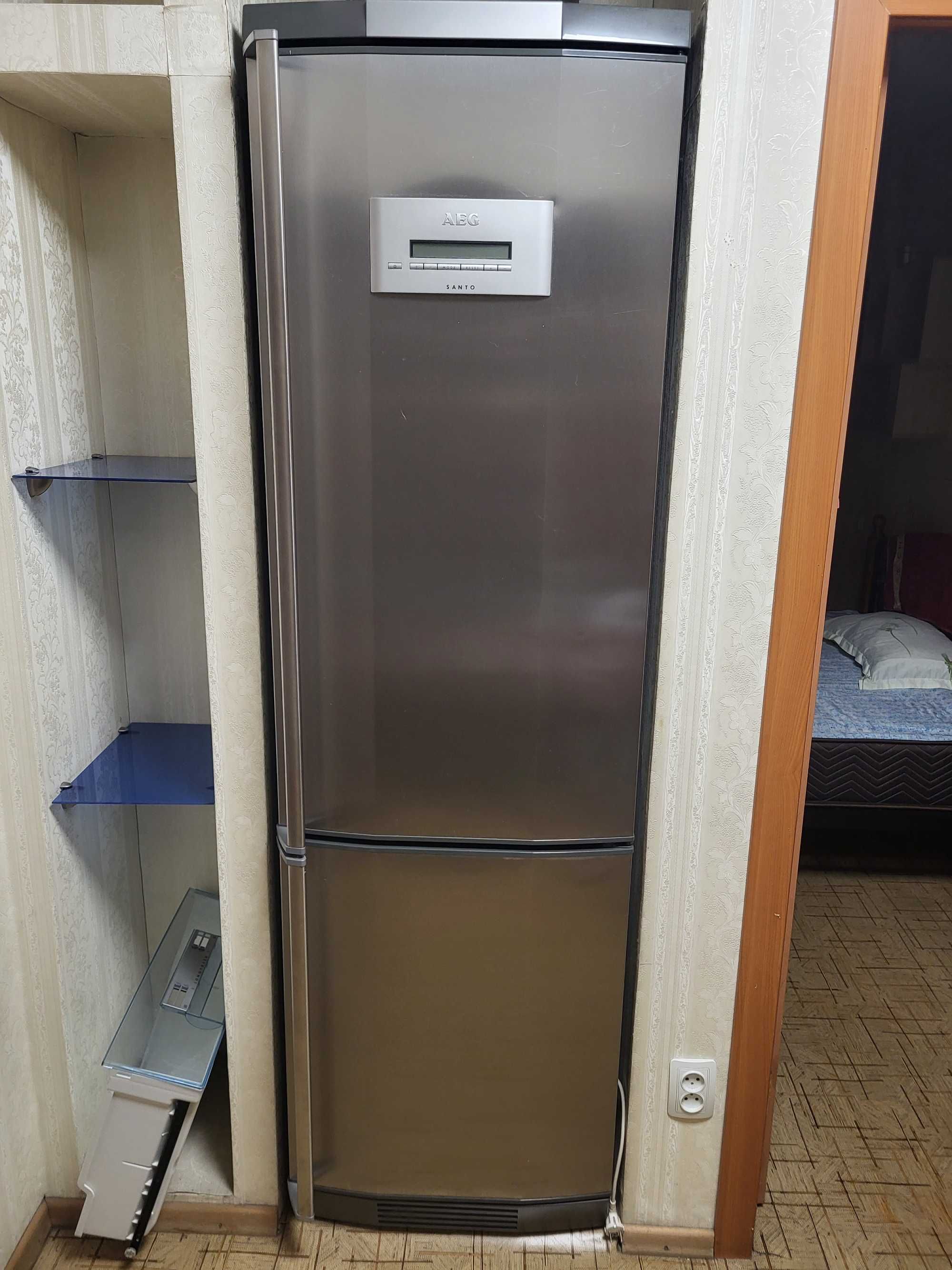 Продам холодильник новый HAIER C2F637CXRG