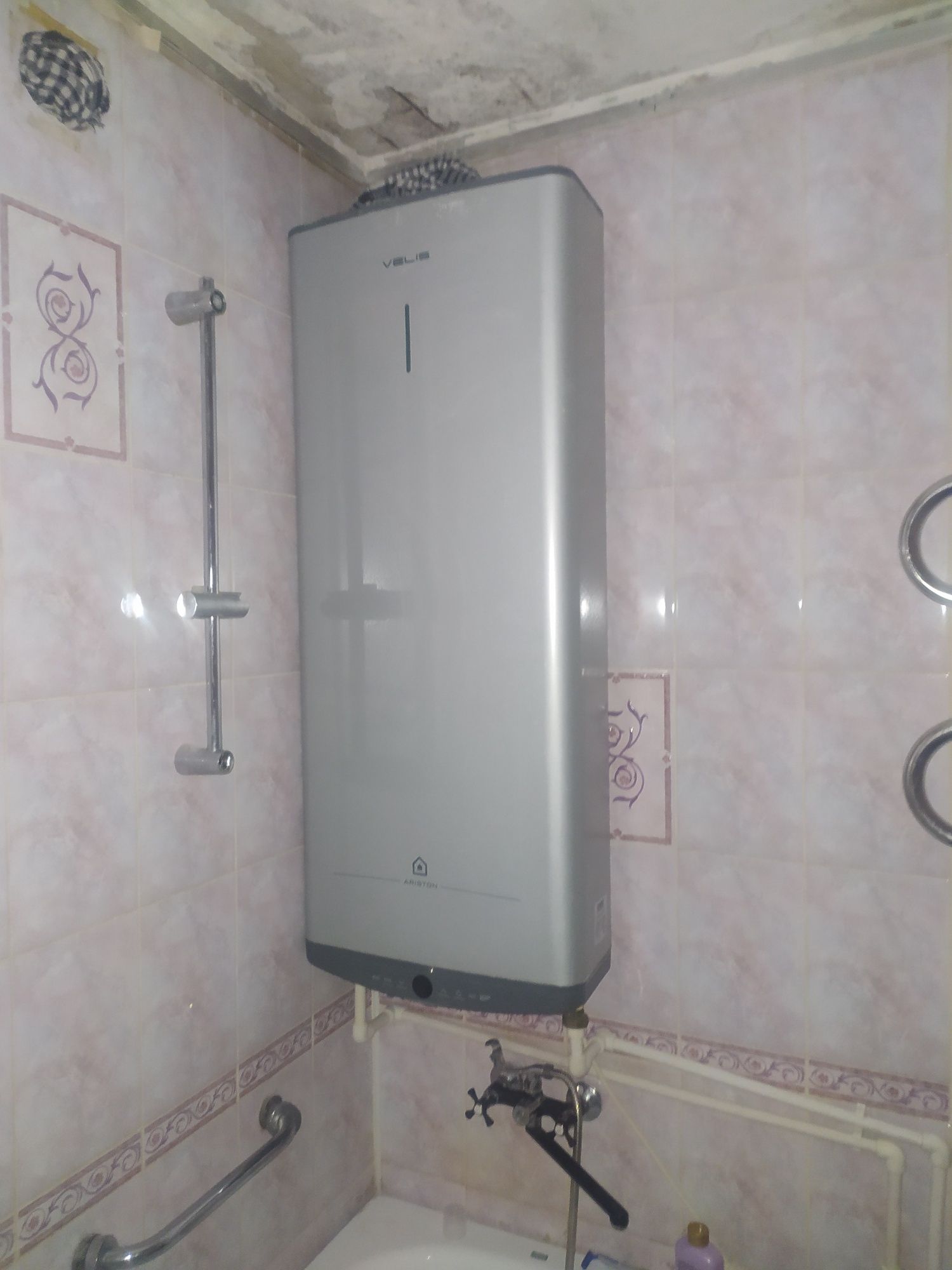 Водонагреватель продам