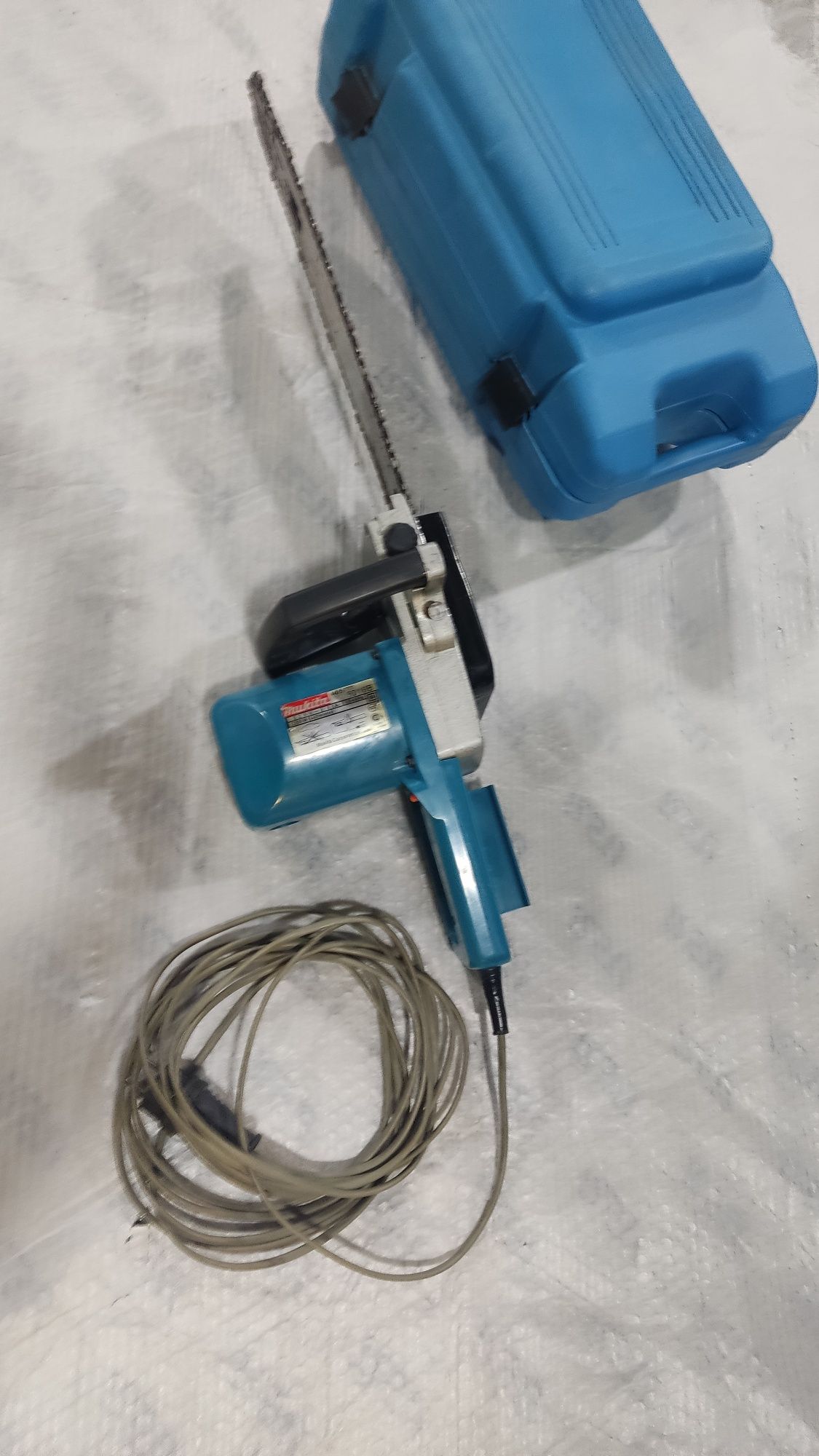 Продам пилу MAKITA