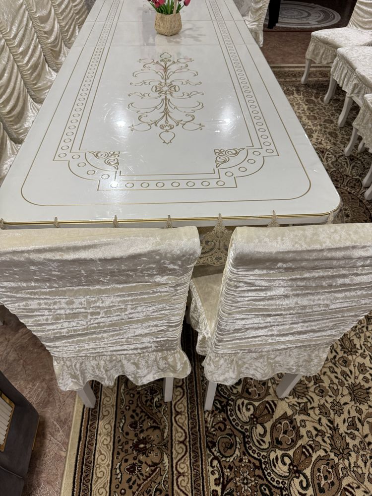 Продам стол 3,5м