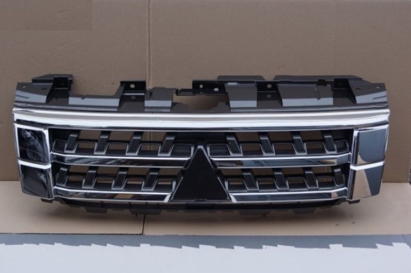 Бампер фара капот решетка радиатор на Mitsubishi Pajero и Pajero Sport