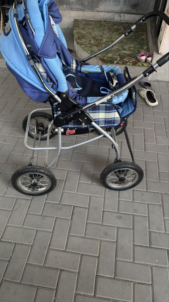 Детская коляска