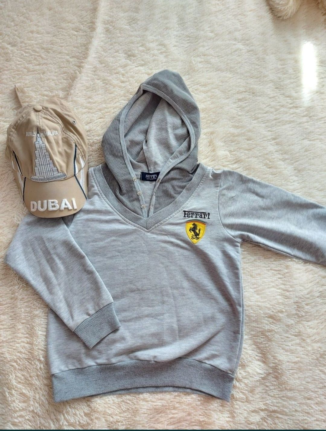 Продам кофту Ferrari на мальчика 8-9 лет