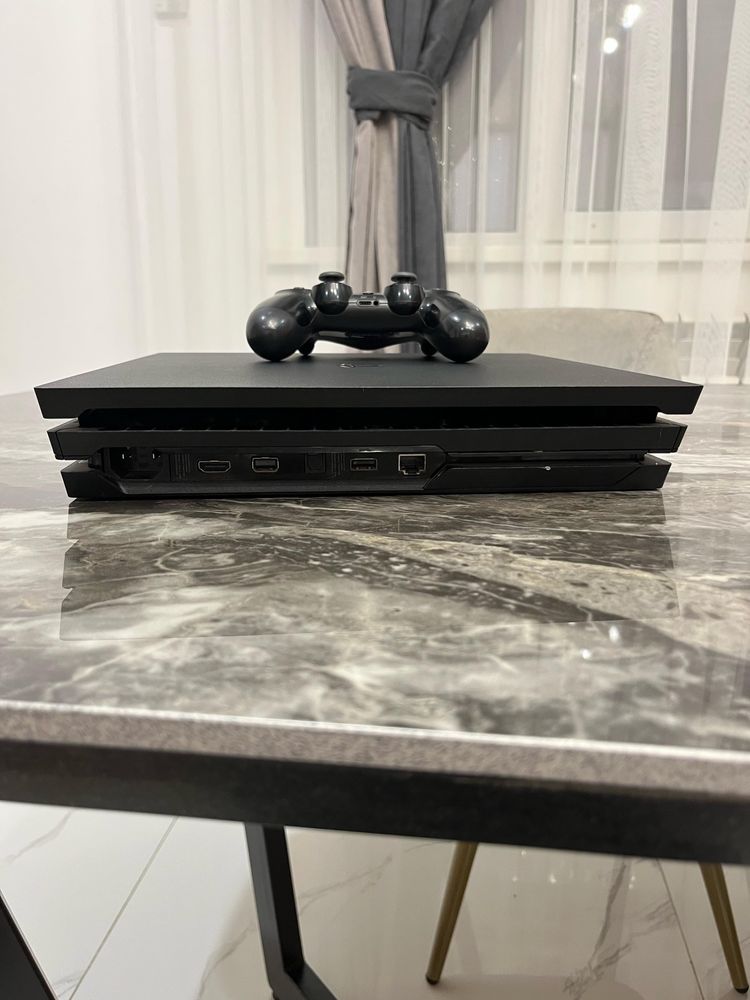 PS 4 PRO 1000GB| Состояние 9/10 | +Игры в подарок(Horizon, Knack)
