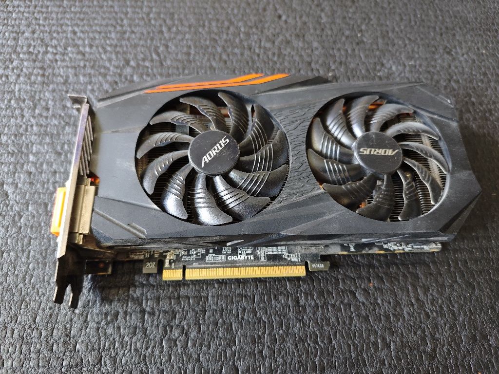 Видеокарта RX 570 4gb от Aorus