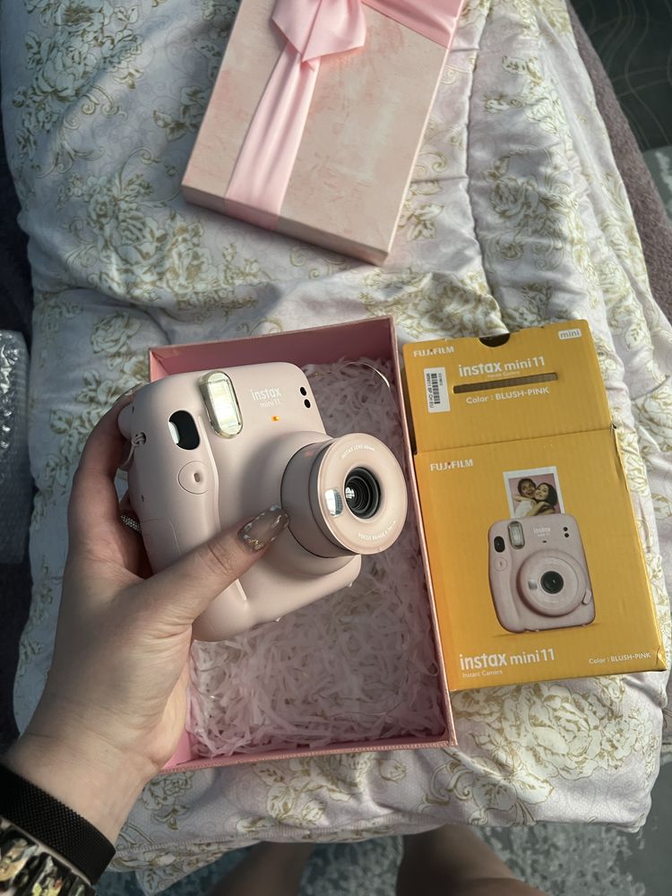 Фотоаппарат моментальной печати Instax mini 11