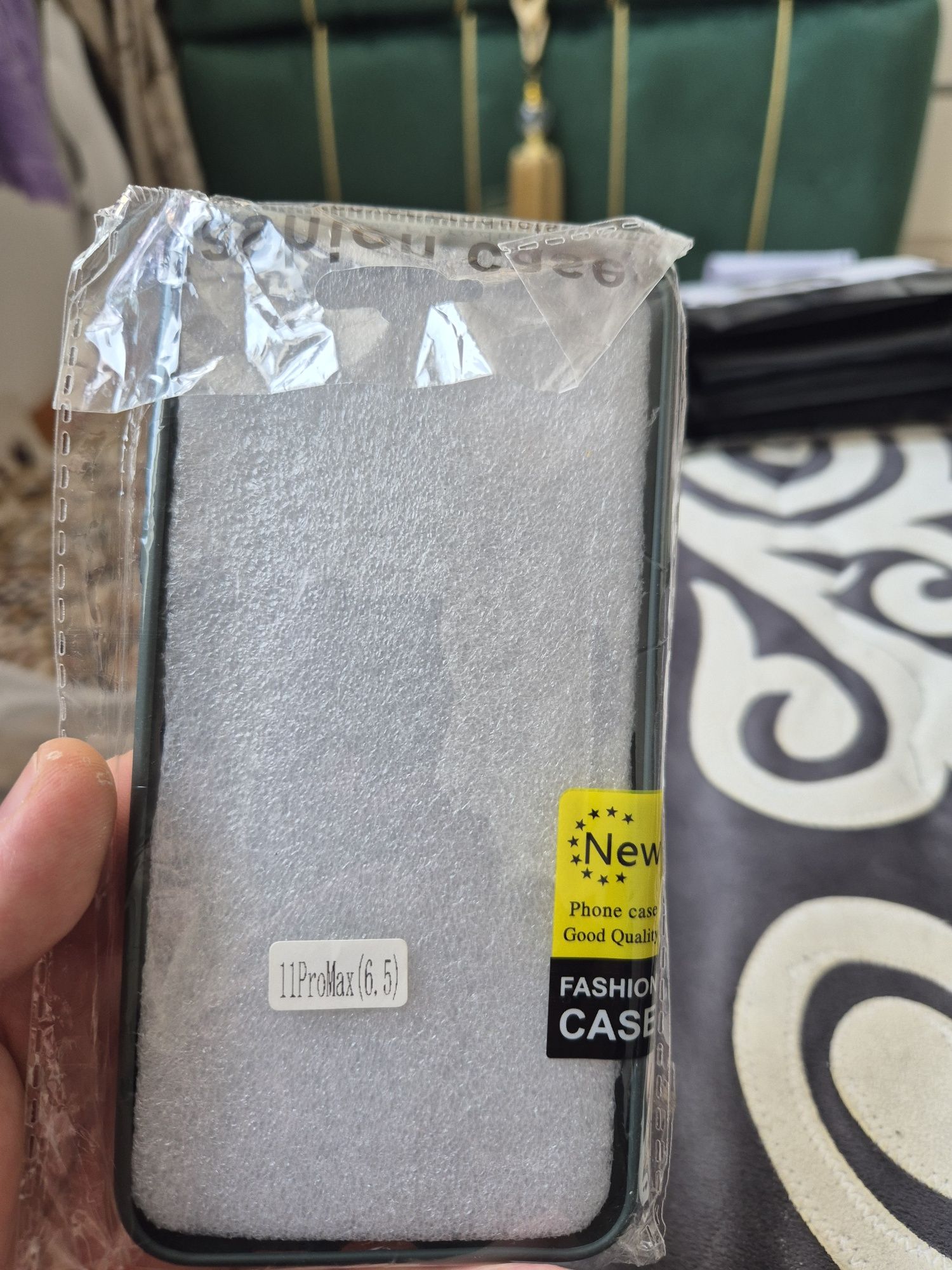 Продаю IPhone 7+ и Айпад 2