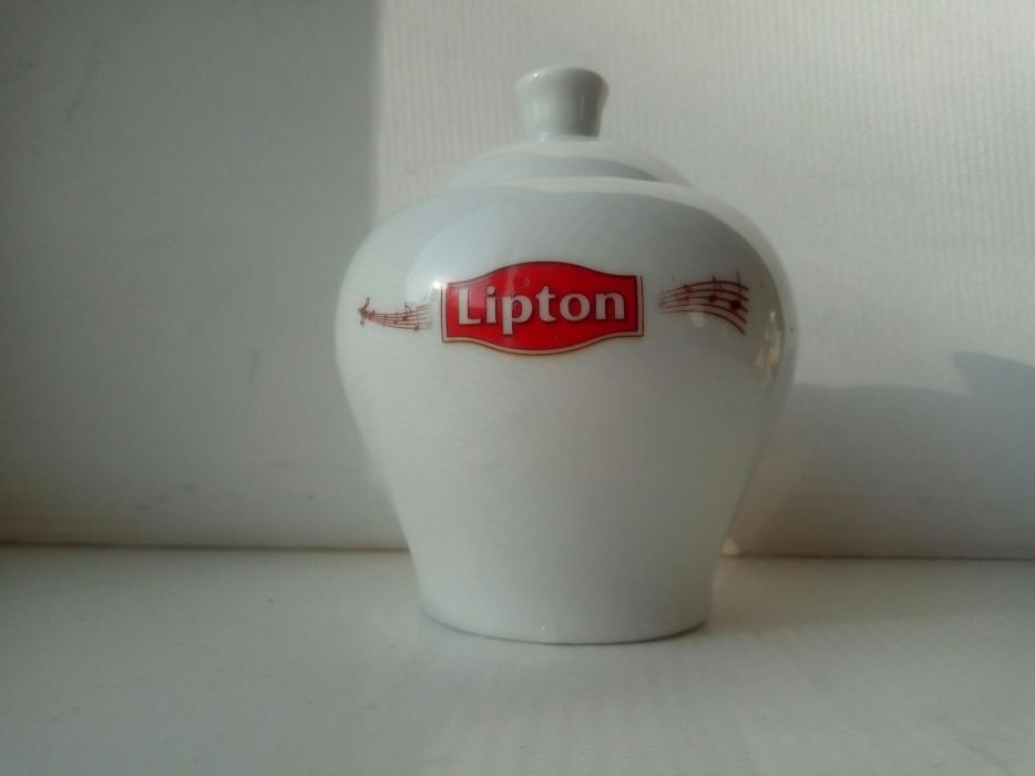 Сахарница.