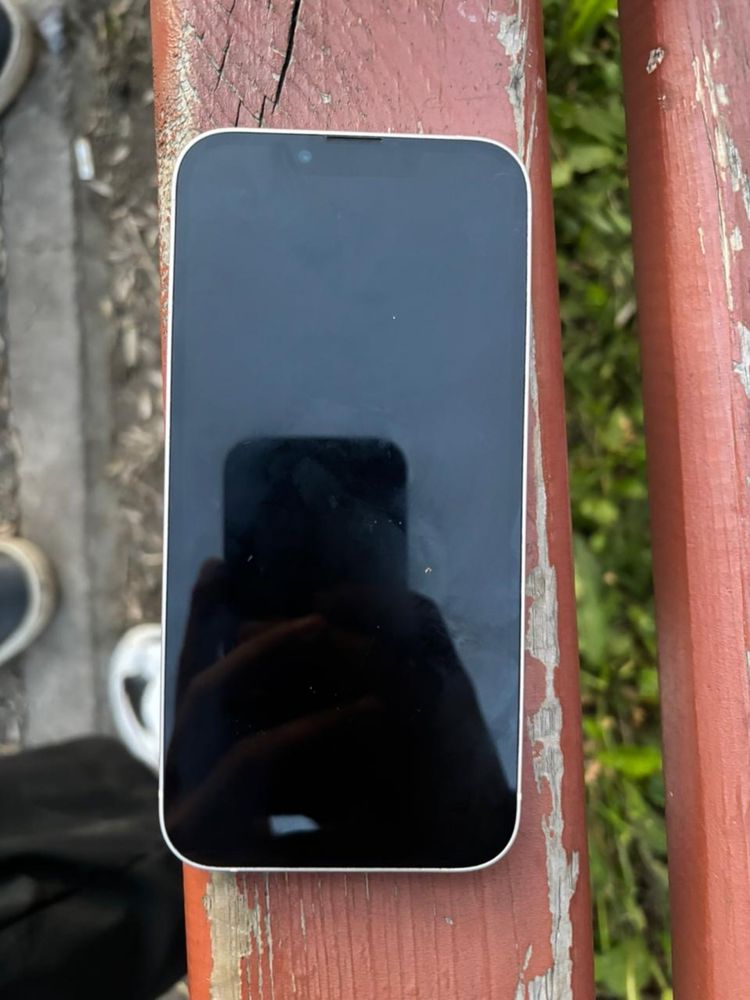 iphone 13 акум 68%