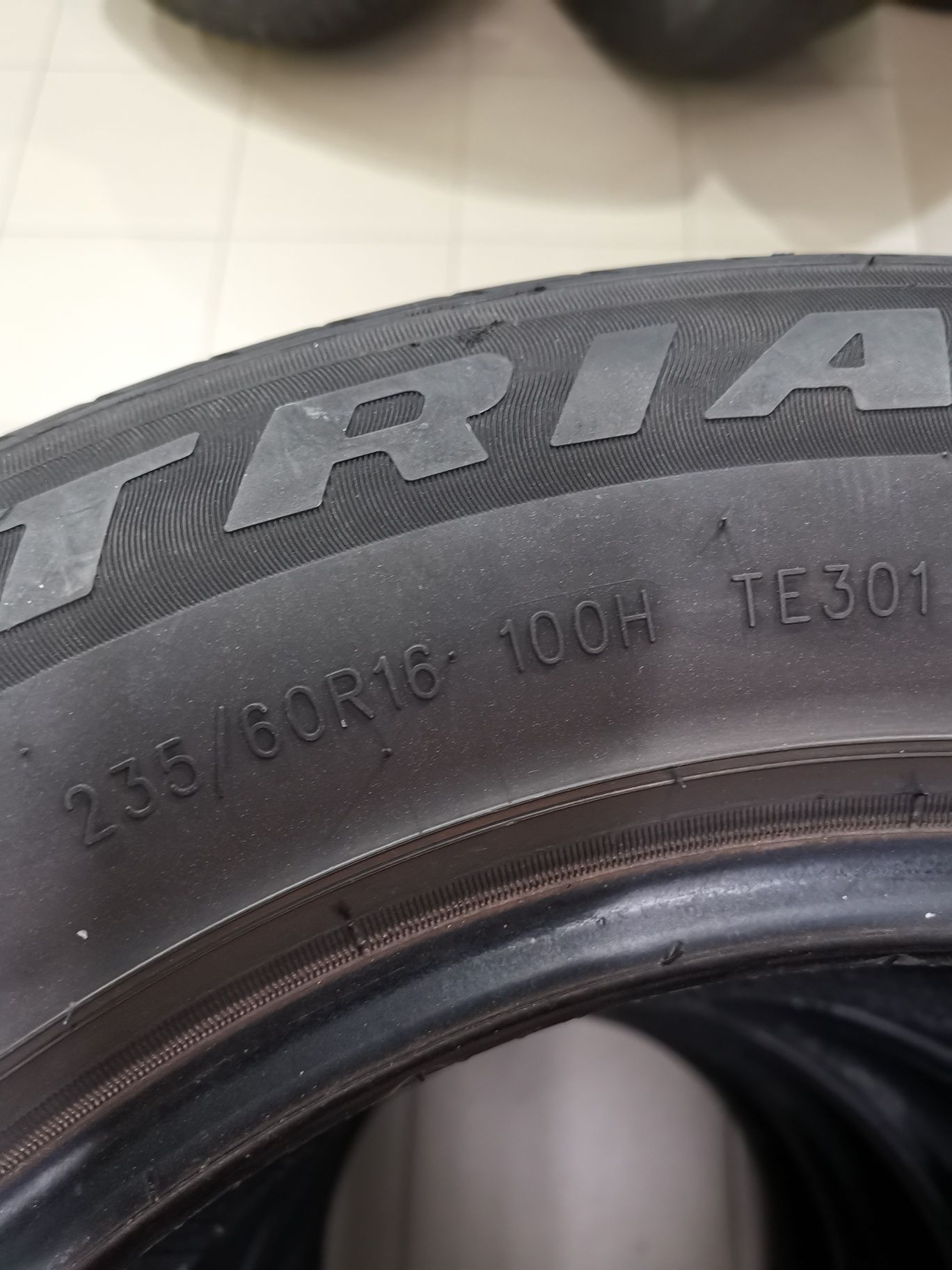 Продам Шины 235/60/R16. Триангл. В отличном состоянии