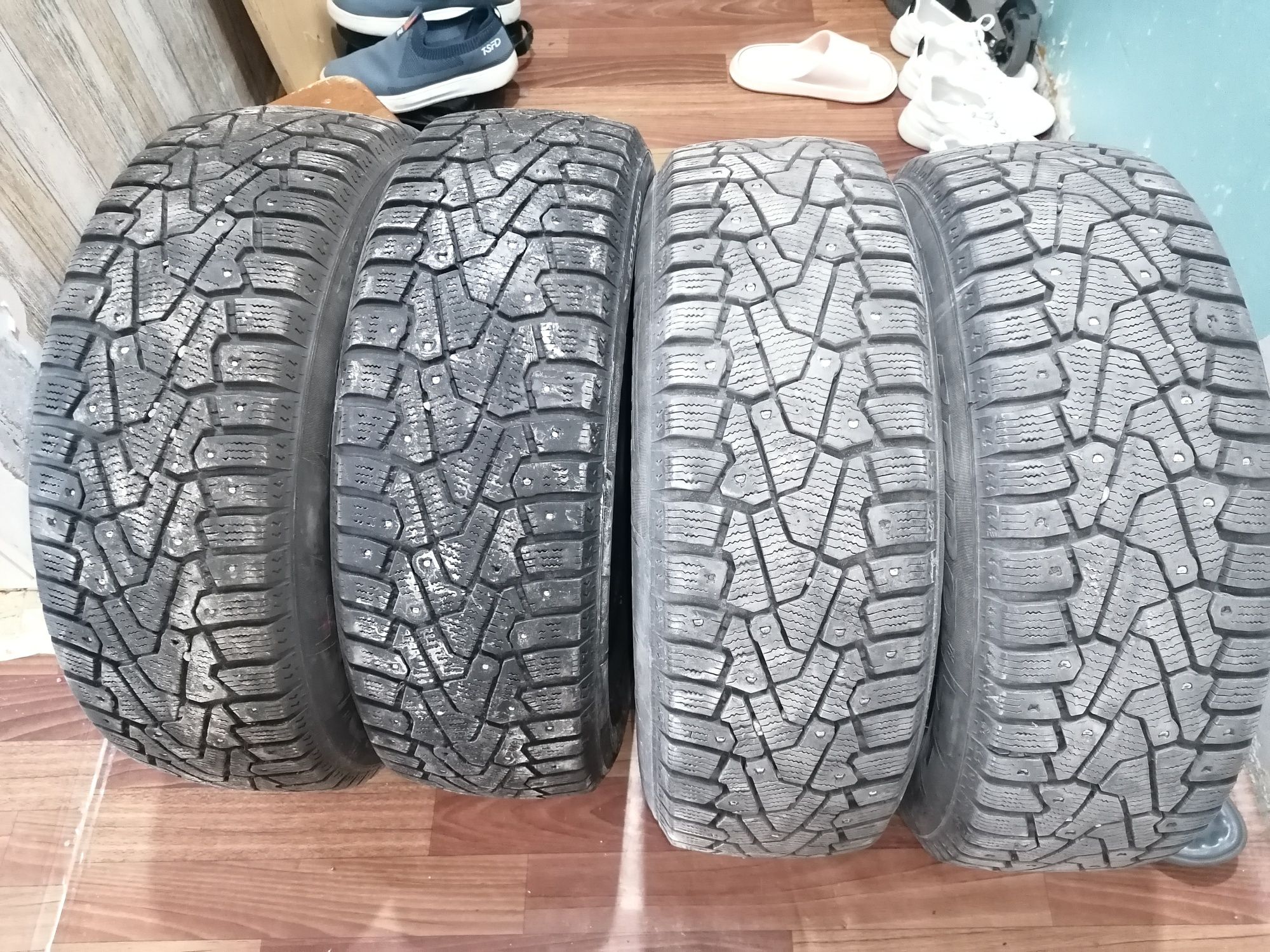 Продам зимние шины R14