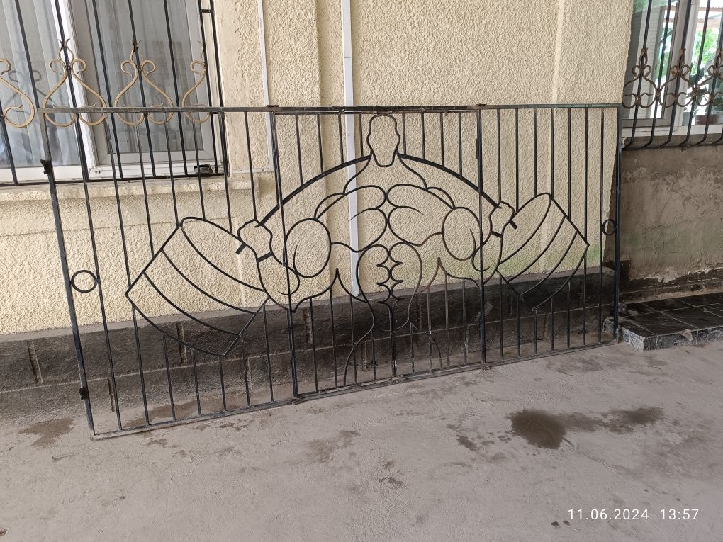 Решетка на витринное окно