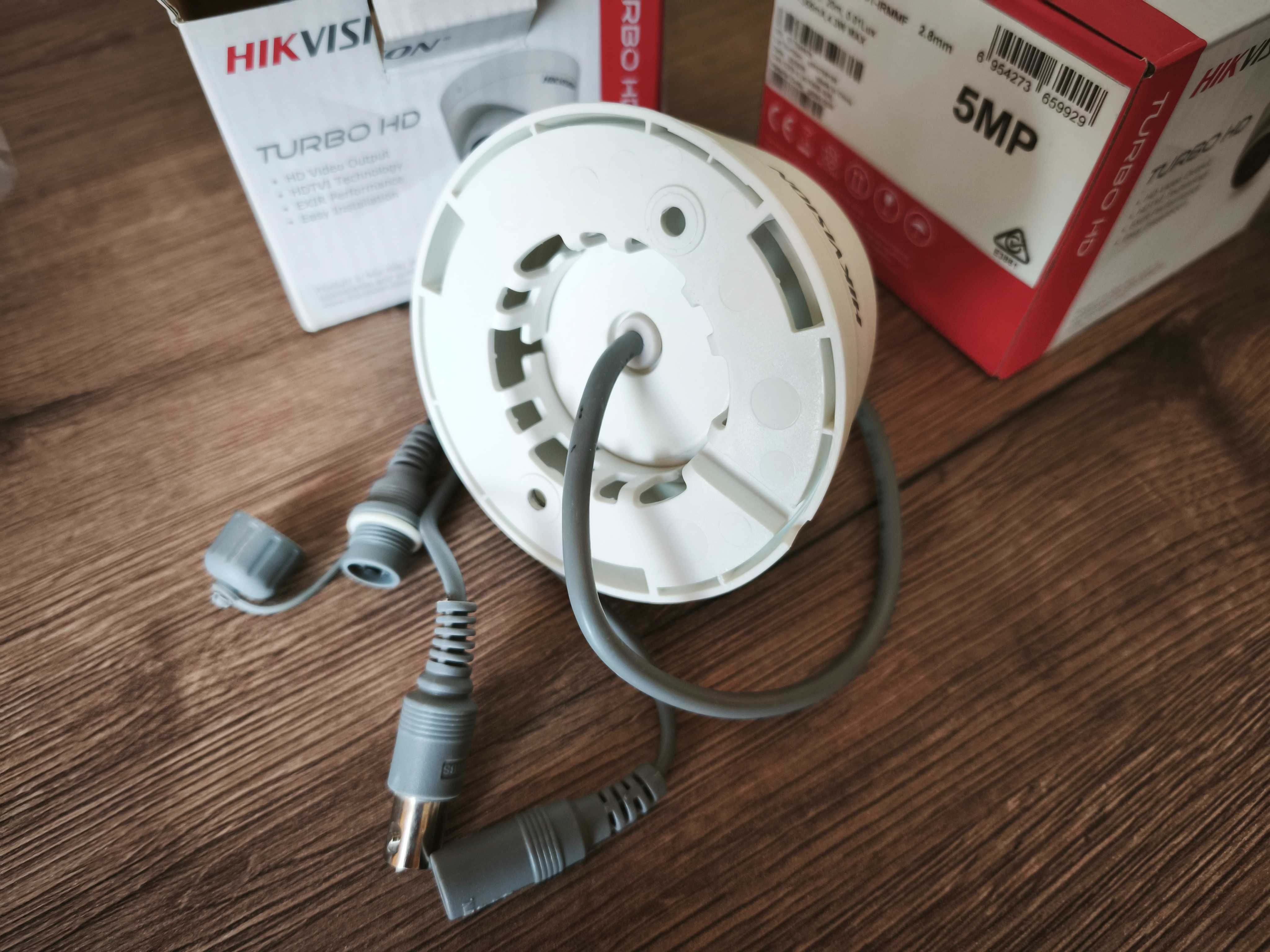 купольная видеокамера Hikvision DS-2CE56H0T-IRMMF (2,8 мм) HD TVI 5МП