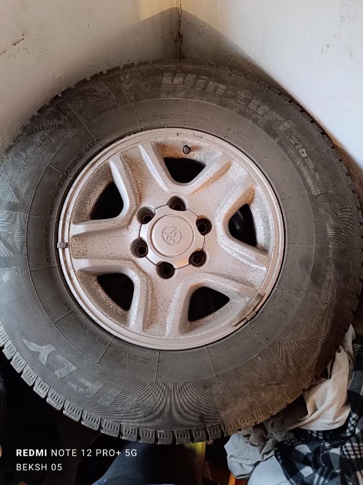 Сатылады 4 дөңгелек дисктармен бірге  размер   275/70R/16