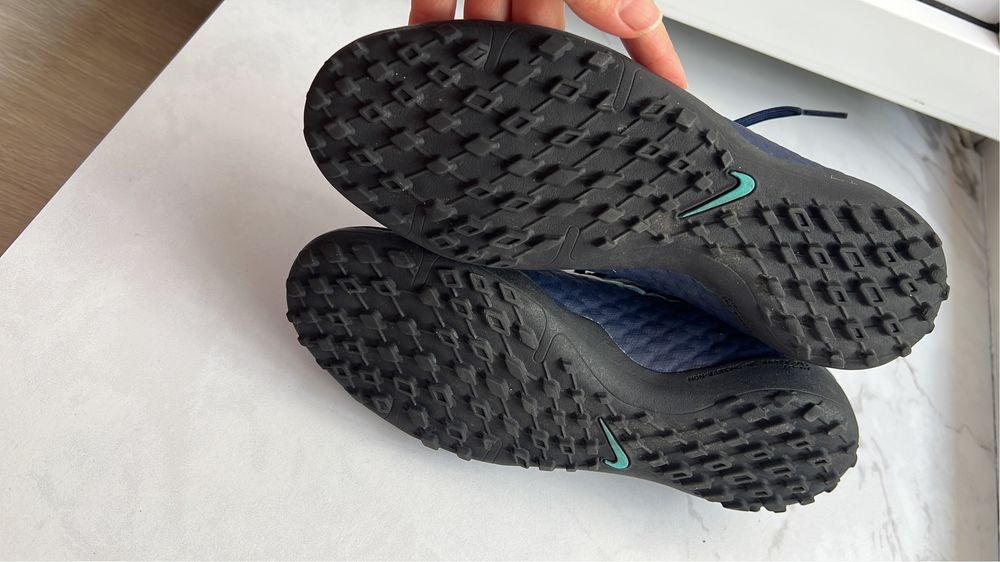Продам бутсы Nike
