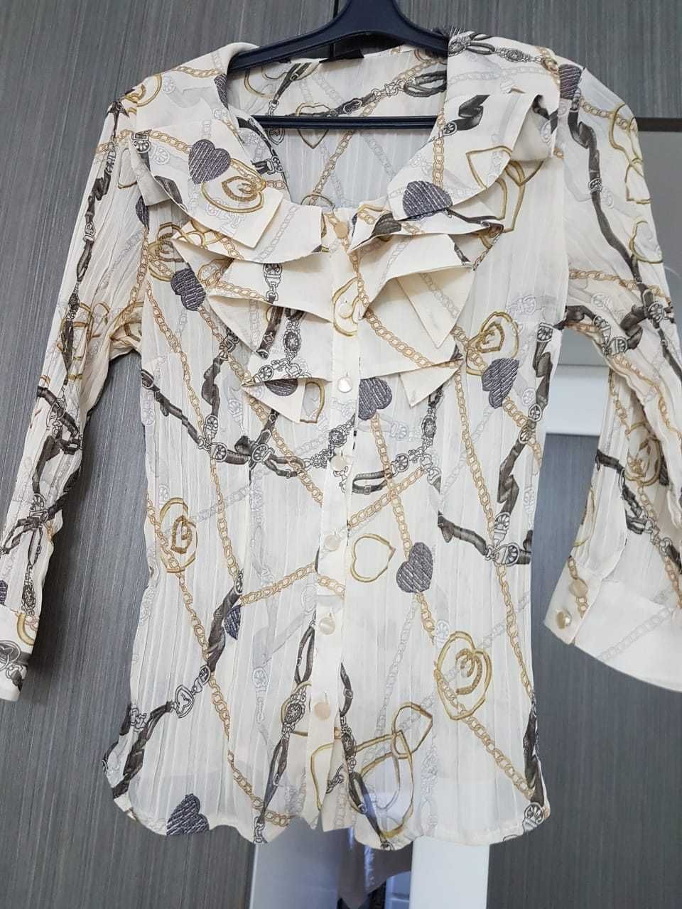 Продам костюм 44 размера Турция