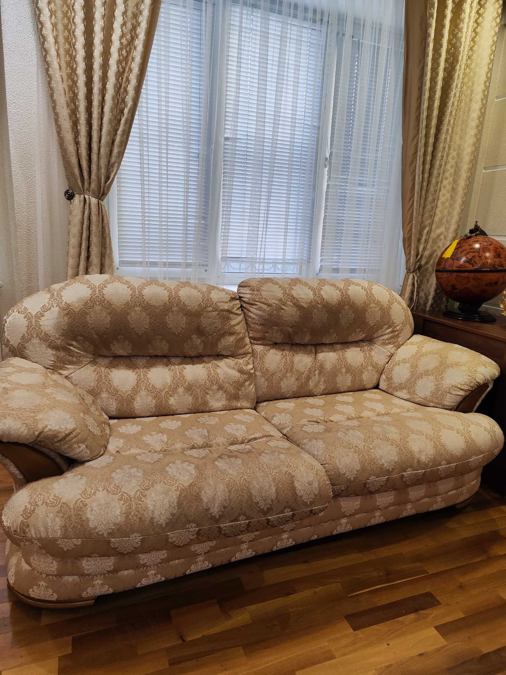 Срочно продам шикарную мебель. Белорусский диван и 2 кресла