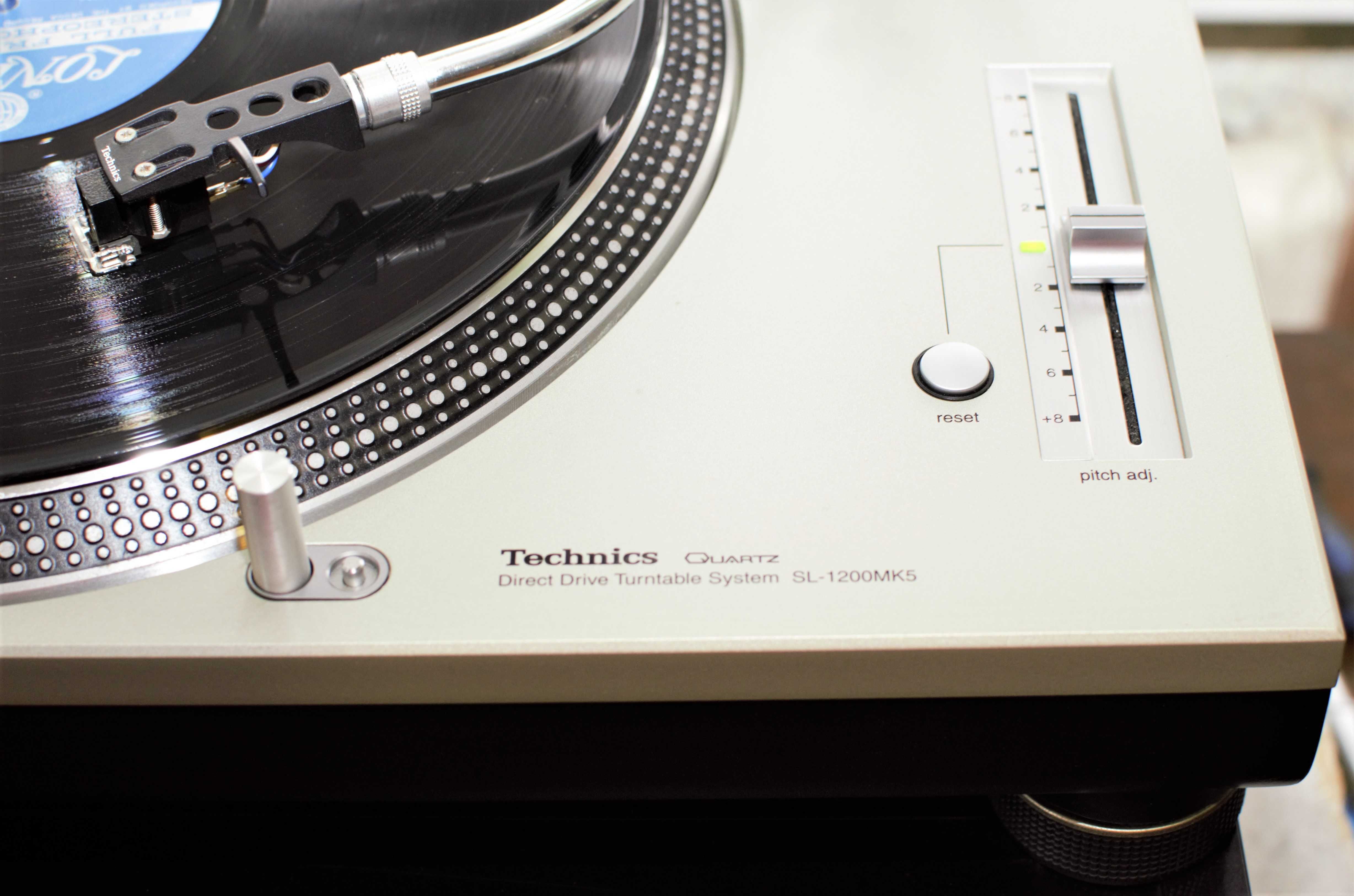 Виниловый проигрыватель Technics SL 1200 mk5