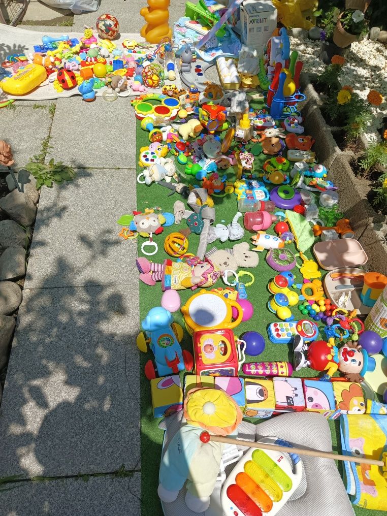 Погремушки, игрушки для малыша