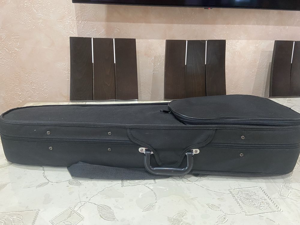 Продам скрипку 1/2