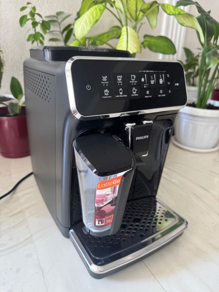 Продам кофемашину PHILIPS 3200 series Latte Go EP 3241/50 б/у)