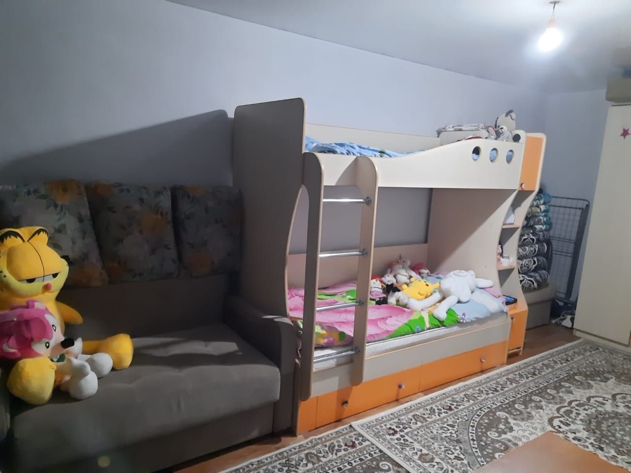 Продам квартиру в 2 - х этажном доме в селе Петерфельд