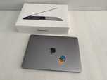 Macbook pro 13" 2018 года. Ssd 256 гб. Core i5. 8гб озу.
