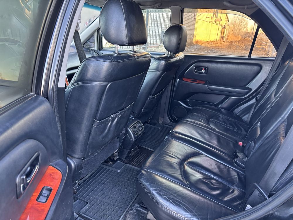 Продам Lexus RX 300