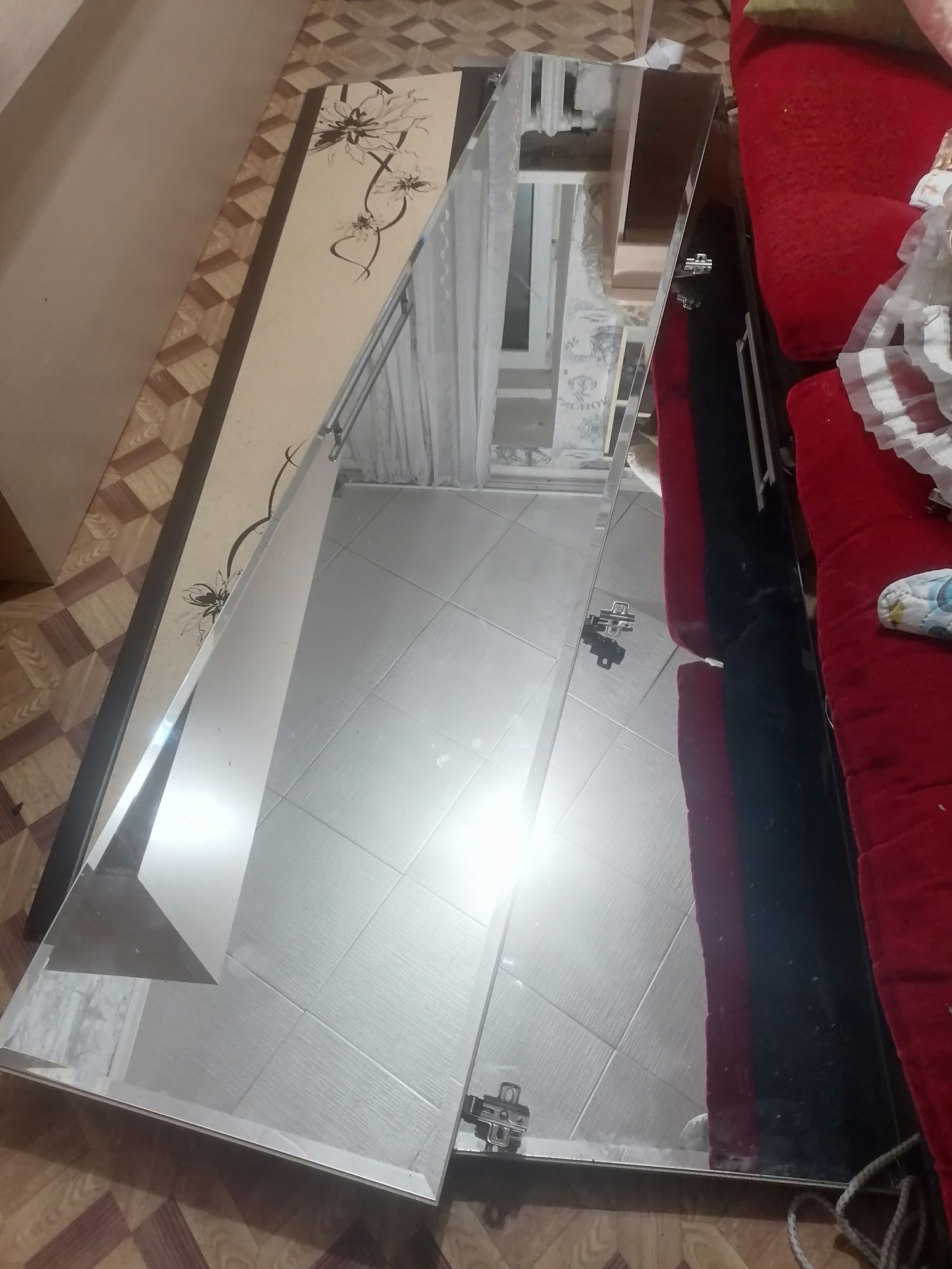 Шкаф распашной 5д с зеркалами