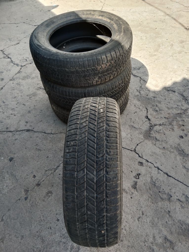 Yokohama 225/65 R17