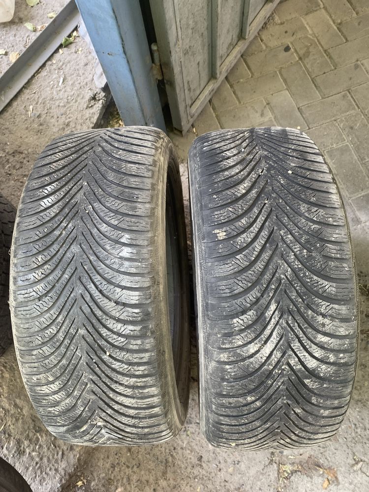 Шины Michelin 225/50R17-2 штук