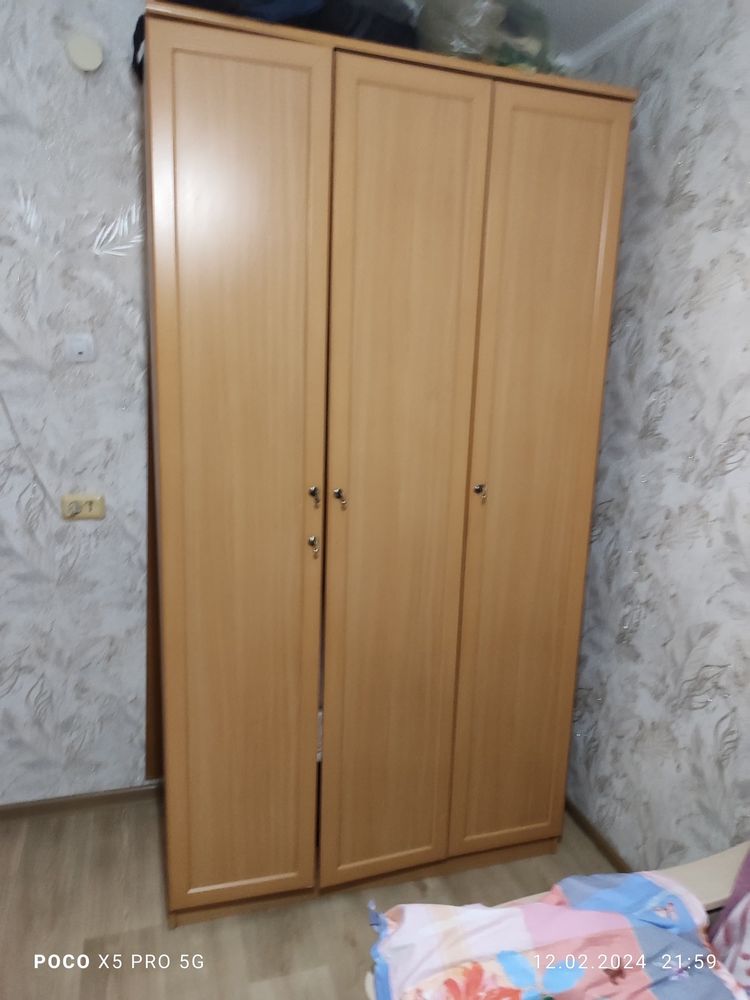 Продам шкаф
